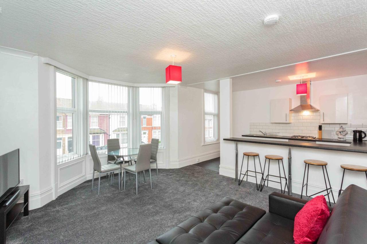 Cherry Property - Berry Apartments Blackpool Eksteriør billede